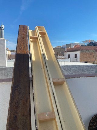 Vigas imitación madera