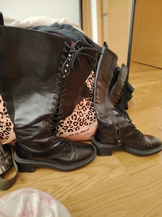 Botas de piel negras