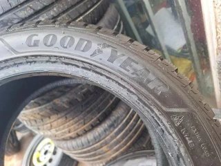 235 45 R17 97V M+S Bridgestone - 1 neumático +90%