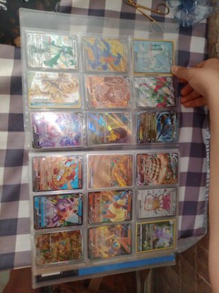 Lotto 157 Carte Pokemon + Raccoglitore