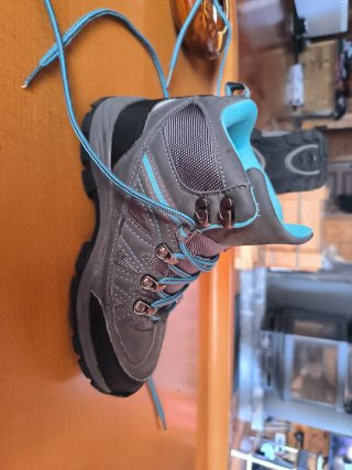 Botas Montaña Niño Talla 34