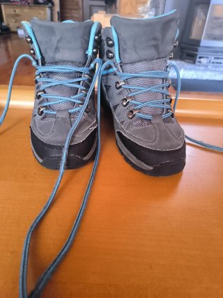 Botas Montaña Niño Talla 34