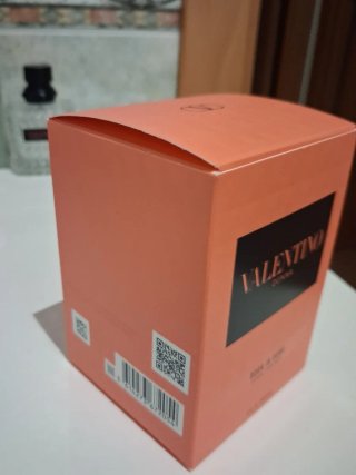 Botes vacíos Loewe y Valentino