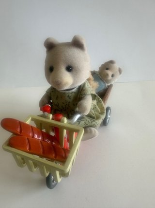Sylvanian Families Mamá y Bebé en Carrito
