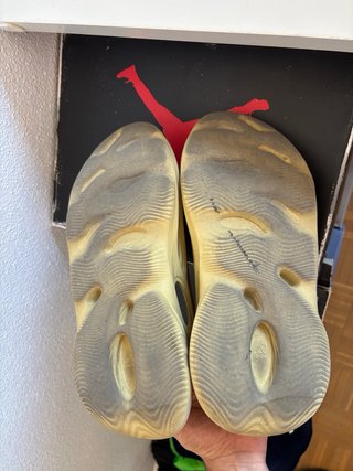 Adidas Yeezy Foam Runner Amarillo