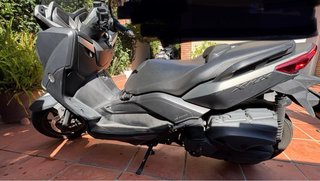 Yamaha XMAX 400 Maxi Scooter Gris