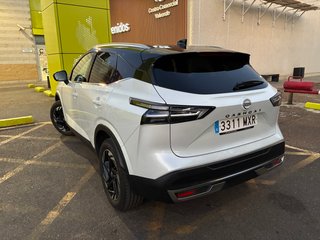 Nissan Qashqai bitono blanco-negro techo solar 25
