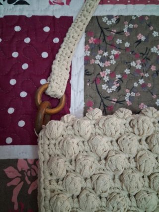 Bolso de crochet beige