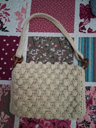 Bolso de crochet beige