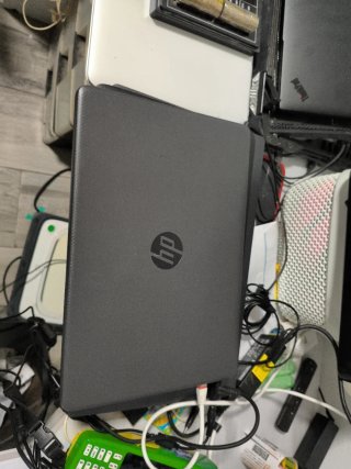 Portátil HP 240 G8 Negro