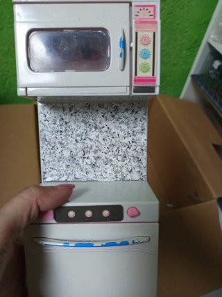 Cocina de plástico para casa de muñecas
