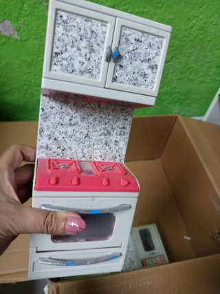 Cocina de plástico para casa de muñecas