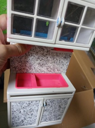 Cocina de plástico para casa de muñecas