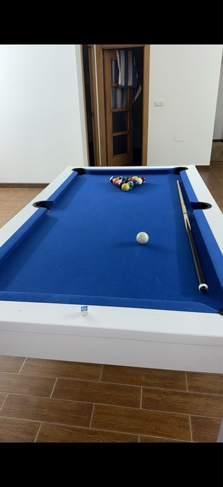 Mesa de billar blanca
