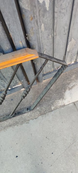 Barandillas metálicas con pasamanos