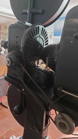 Proyector Cine 35mm Carbones Completo