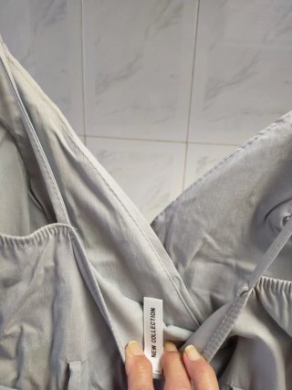 Mono azul de tirantes con cinturón talla 36 ,38 .