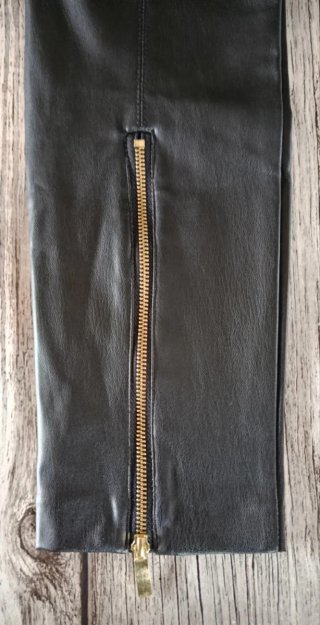 Pantalón de cuero de Zara