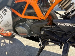 KTM RC 125 Negra y Naranja