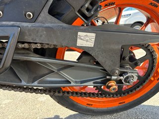 KTM RC 125 Negra y Naranja