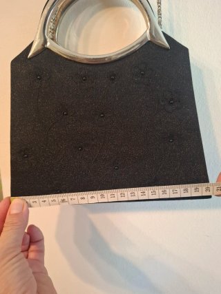 Bolso de fiesta negro y plateado