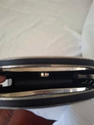 Bolso de fiesta negro y plateado