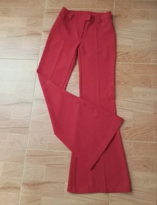 2 Pantalones de vestir acampanados Beige y Burdeos