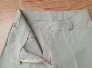 2 Pantalones de vestir acampanados Beige y Burdeos