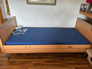 Cama articulada médica Invacare