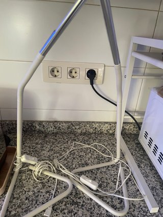 Lámparas de mesa IKEA metal y plástico
