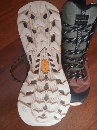 Botas de montaña Merrell T40 Gore-Tex