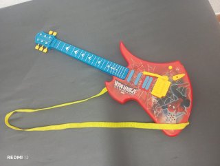 Guitarra Juguete Spiderman Roja y Azul