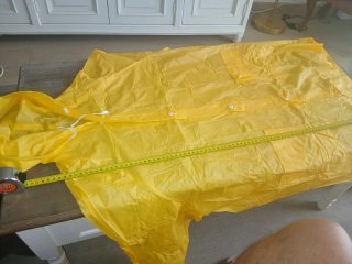Chubasquero amarillo talla única pantalón verde L