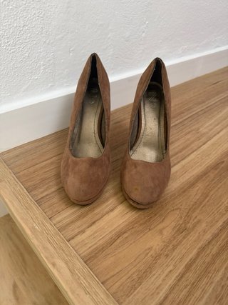 Zapatos de tacón Zara ante marrón talla 40