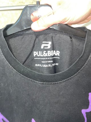 Camiseta Pull&Bear Oversize Gráfica Negra