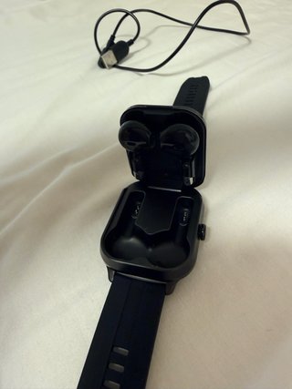Reloj inteligente con auriculares