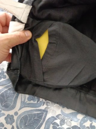 Pantalones negros efecto piel