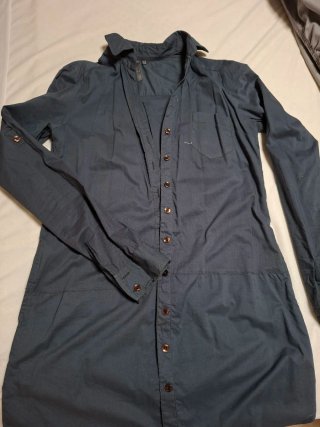 Vestido gris de manga larga