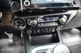 Toyota Hilux 4X4 D4D Cabina VX Comfort+Camara+USB