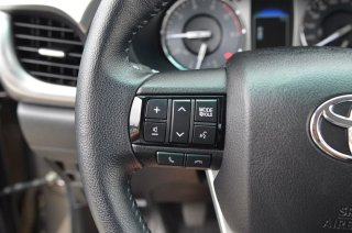 Toyota Hilux 4X4 D4D Cabina VX Comfort+Camara+USB