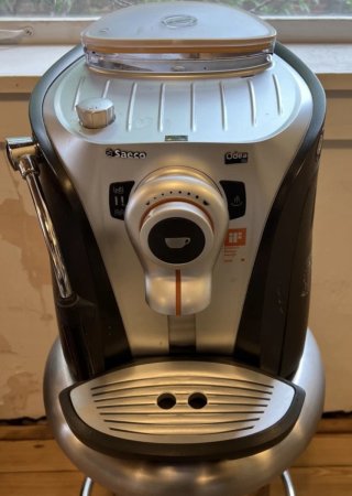 Cafetera Saeco Odea Giro Automática