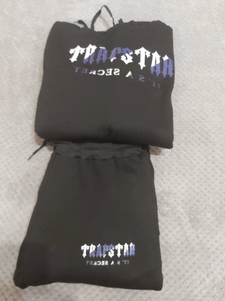 Lote Ropa Talla M/40: 2 Sudaderas y 3 Pantalones