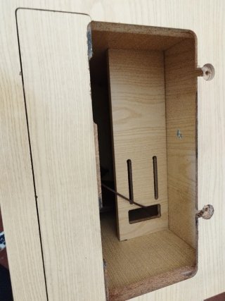 Máquina de coser Wertheim IZ junto con el mueble