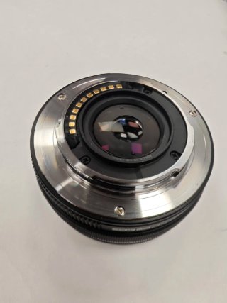 Olympus M.Zuiko 14-42mm f/3.5-5.6 EZ