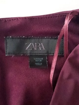 Vestido largo morado vino de Zara