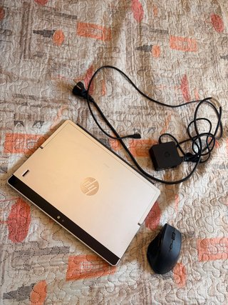 HP EliteBook x2 1012 G1 Core m5 8G