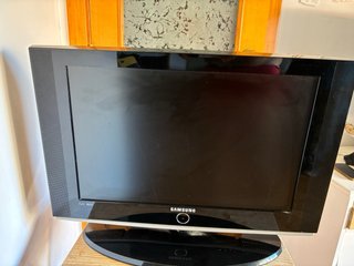 Televisor Samsung LCD 22 Negro