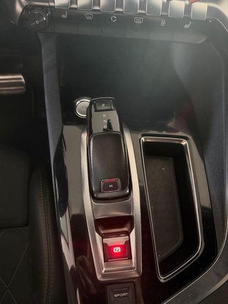 Peugeot 5008 2.0 hdi 180cv aut.