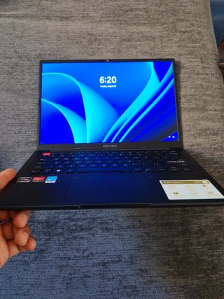 Asus Vivobook S14 OLED 16 GB ram Negro/Azul