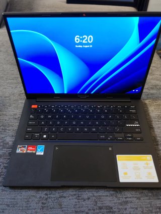 Asus Vivobook S14 OLED 16 GB ram Negro/Azul